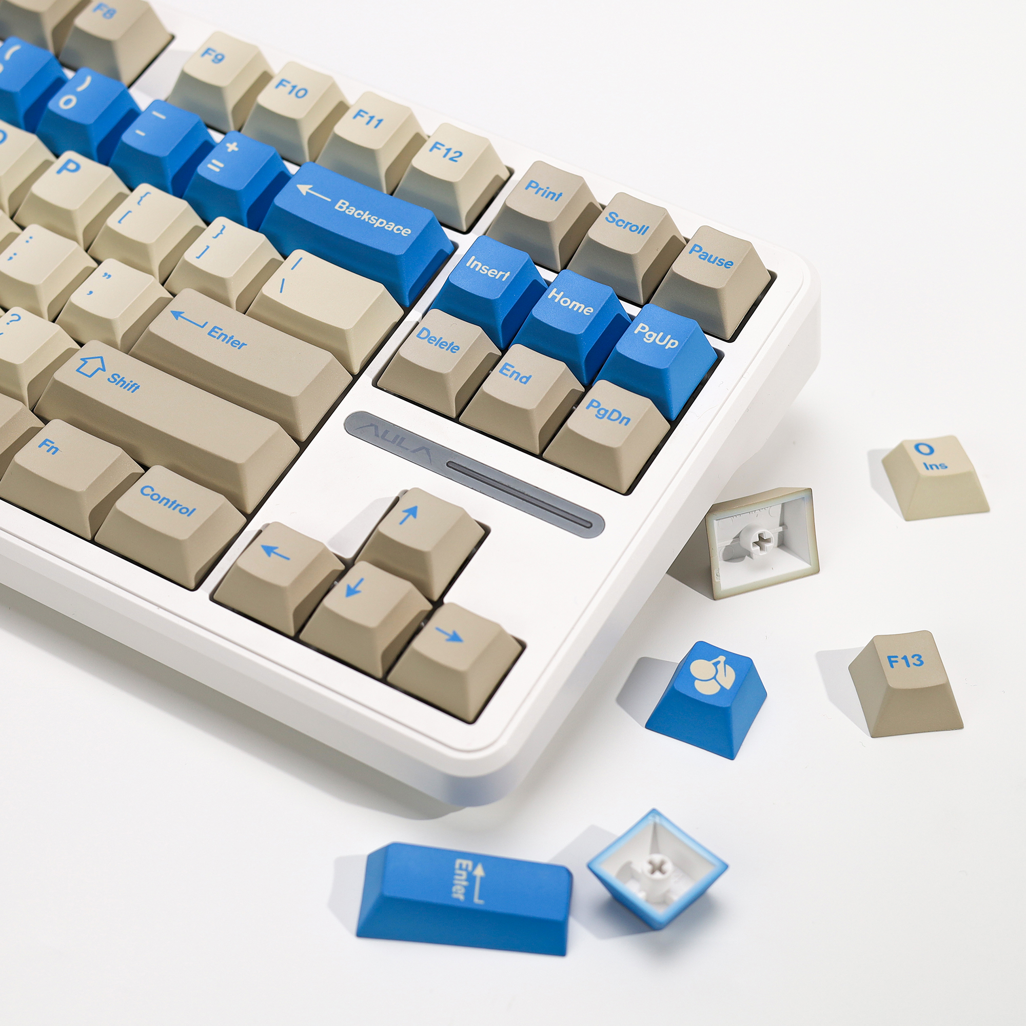 KBDiy Clone Retro GMK Blue Ale - đánh giá và giá Gaming Keyboard No Number Pad