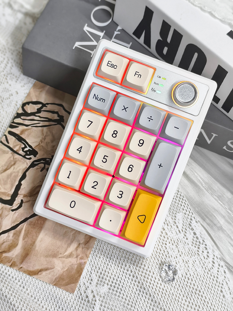 Tri modes Bluetooth KEYCOOL pr - đánh giá và giá Gaming Keyboard No Number Pad