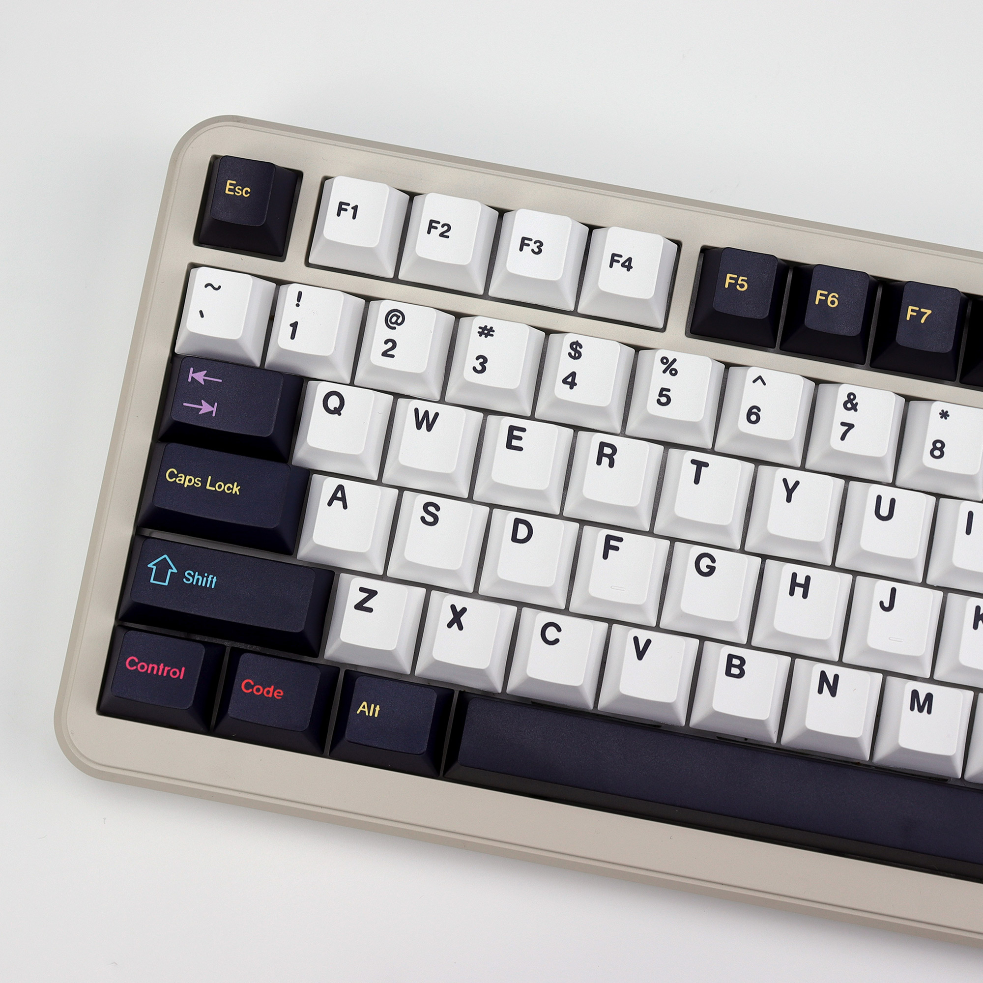 KBDiy GMK Colorchrome Keycaps  - đánh giá và giá Gaming Keyboard No Number Pad